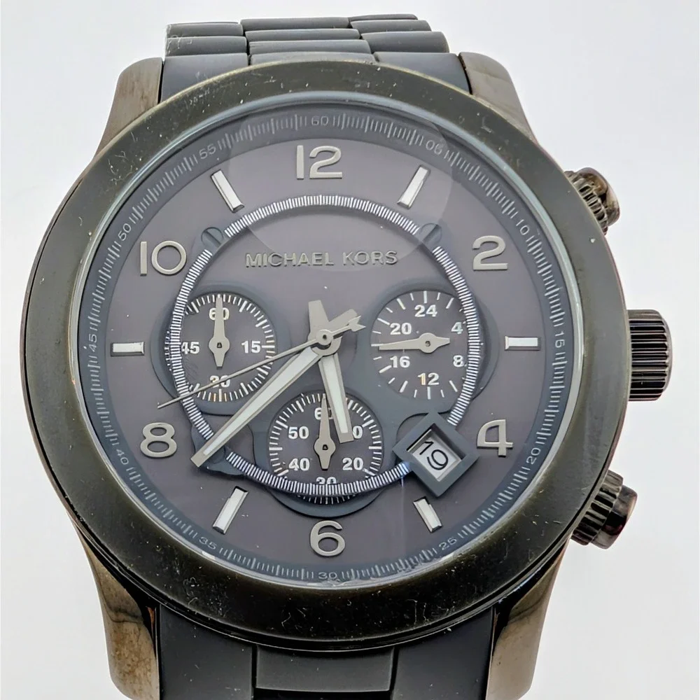 Michael Kors Runway MK-8148 Chronograph Watch Black Rubber 45mm Date 7.5